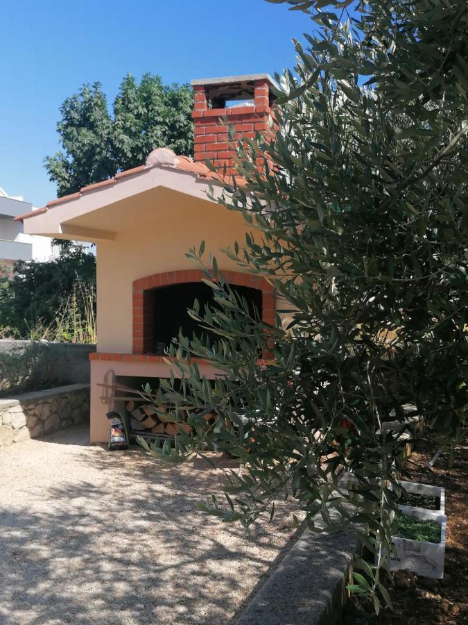 Apartment Mare Vrsi Exterior photo
